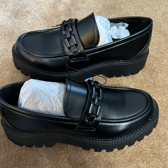 Steve Madden Ladies Chunky Black Platform Loafer NIB - Picture 9 of 14